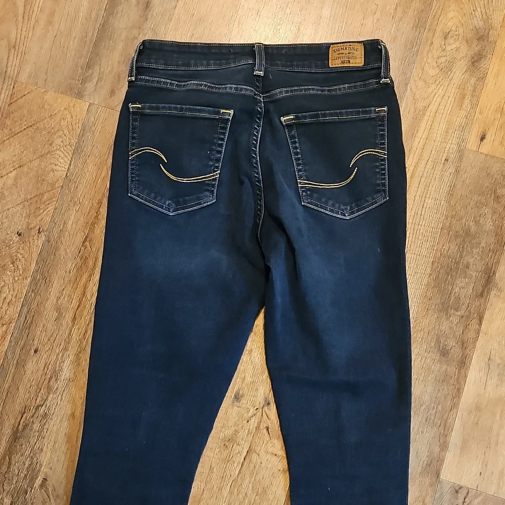 👖Signature by Levi Strauss Dark Blue Distressed Skinny Jeans